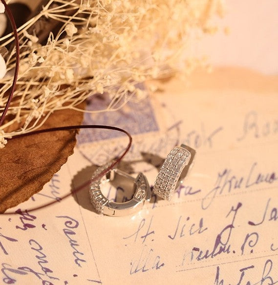 Scottina Signature High Pure Silver Earring – Elegant Beauty, Crafted in Purity